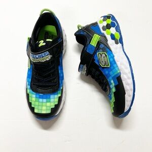Skechers Boys Blue Green Pixel Mega Craft 2.0 Craft Sneakers with Velcro Strap